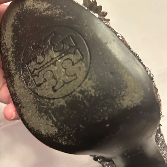 TORY BURCH Silver Sequin Embellished Pumps Size 7.5 - Picture 9 of 15